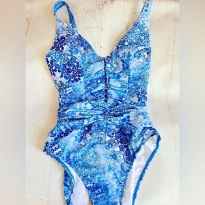 Women’s Gottex One Piece, one piece, size 8, NWT